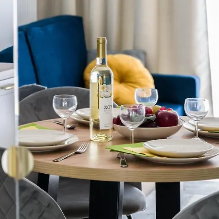 Apartment Niedzialkowskiego 25 Stary Browar Center By Renters Prestige Poznan
